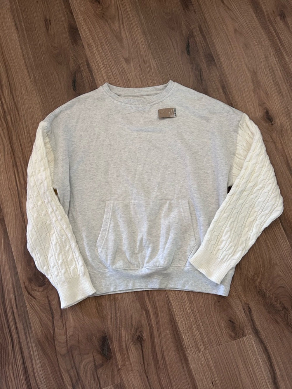BKE | Buckle Brand Gray Sweatshirt with Cream Cable Knit Sleeves Large